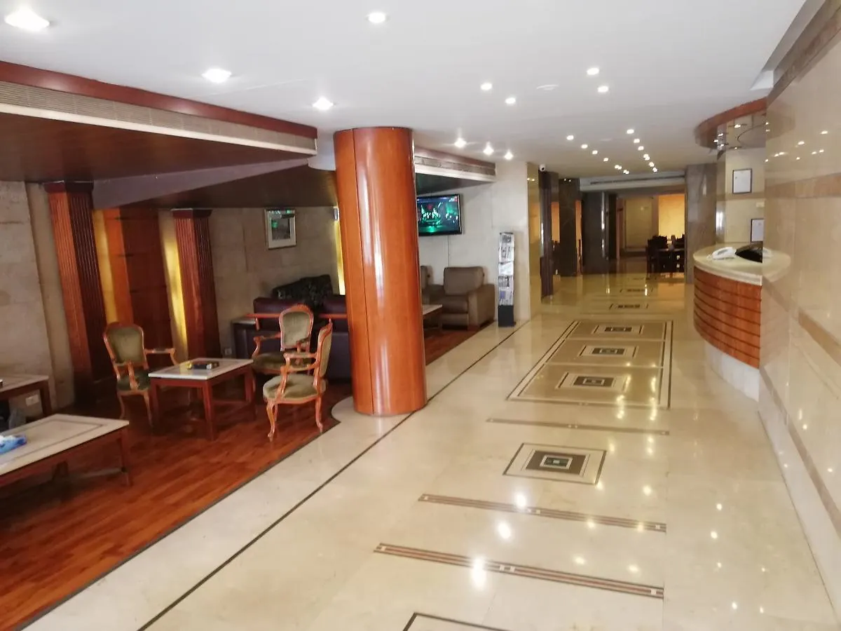 Charles Hotel Beirut 3*,